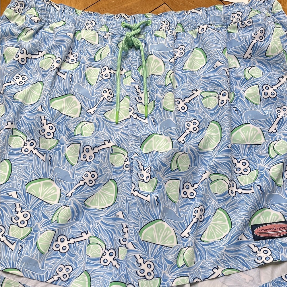 Winter holiday? Warm environment.? vineyard vines swim trunks 2XB.